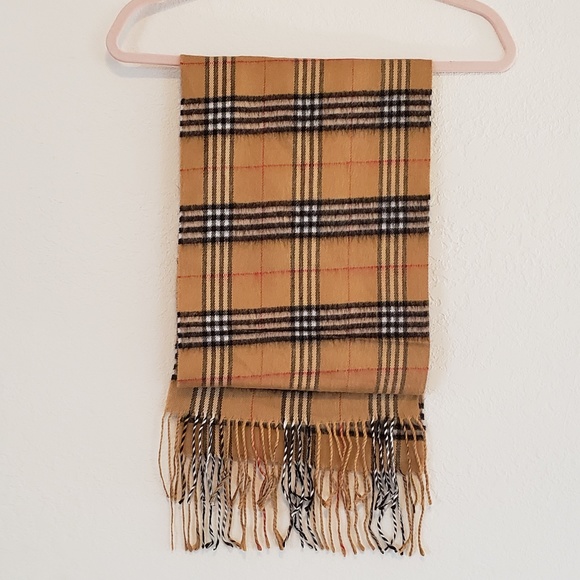 NEW! Tan Black White Red Check Pattern Fringe Scarf - Picture 1 of 4